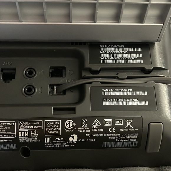 Cisco CP-8865 IP Phone- LIke new-still has plasti on screen - Picture 4 of 12